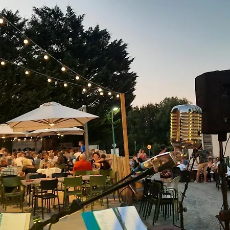 Le Moulin Des Effres Кемпинг