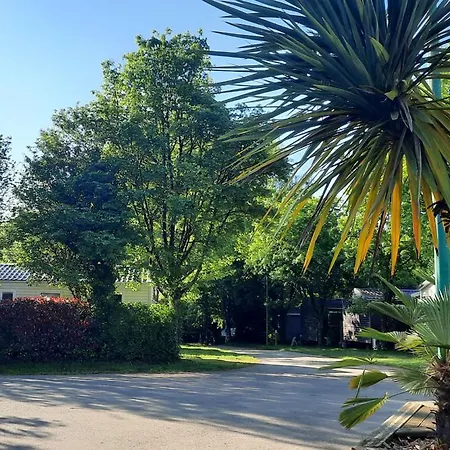 Le Moulin Des Effres Кемпинг *